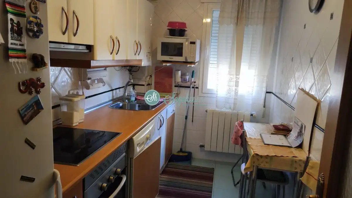 Cocina de Piso en venta en San Cristóbal de Segovia con Calefacción y Trastero