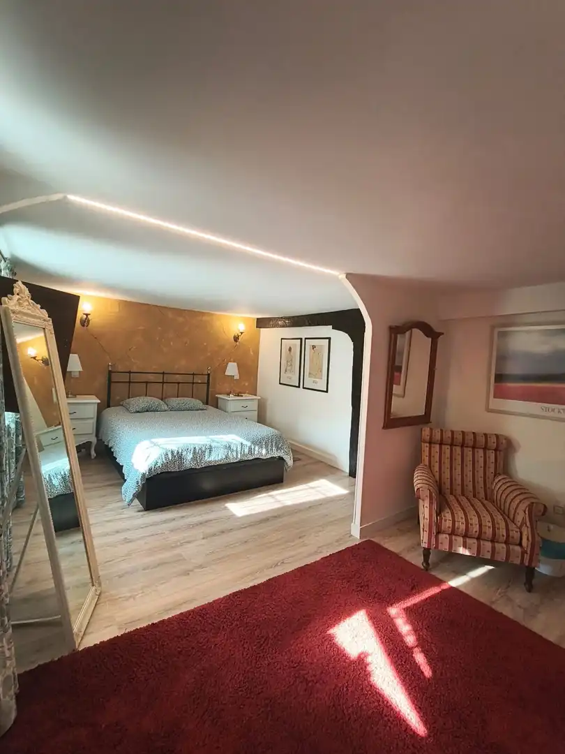 Habitación de Casa adosada en venta en Luena  con Calefacción y Jardín privado