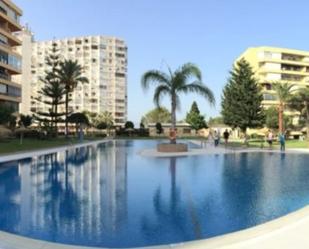 Piscina de Apartament de lloguer en Torremolinos amb Aire condicionat