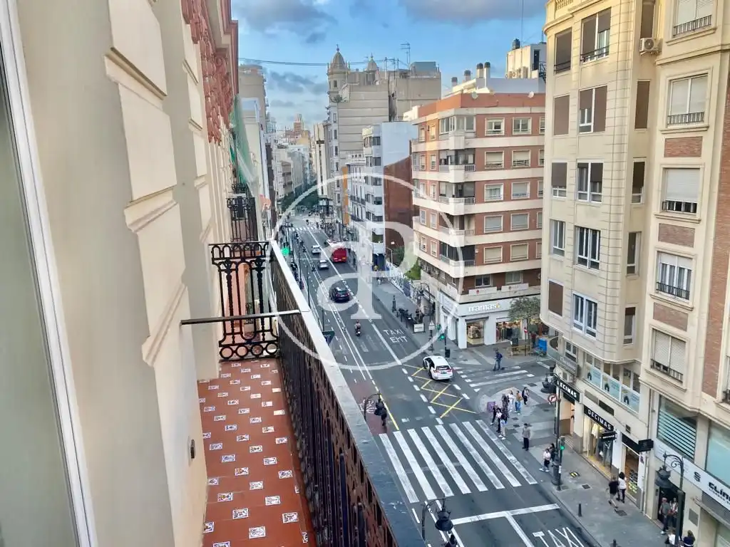Außenansicht von Wohnung zum Verkauf in Valencia mit Klimaanlage, Heizung und Abstellraum
