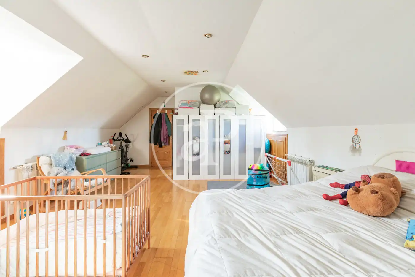 Bedroom of Houses for sale in Las Rozas de Madrid  with Air Conditioner, Heating and Private garden