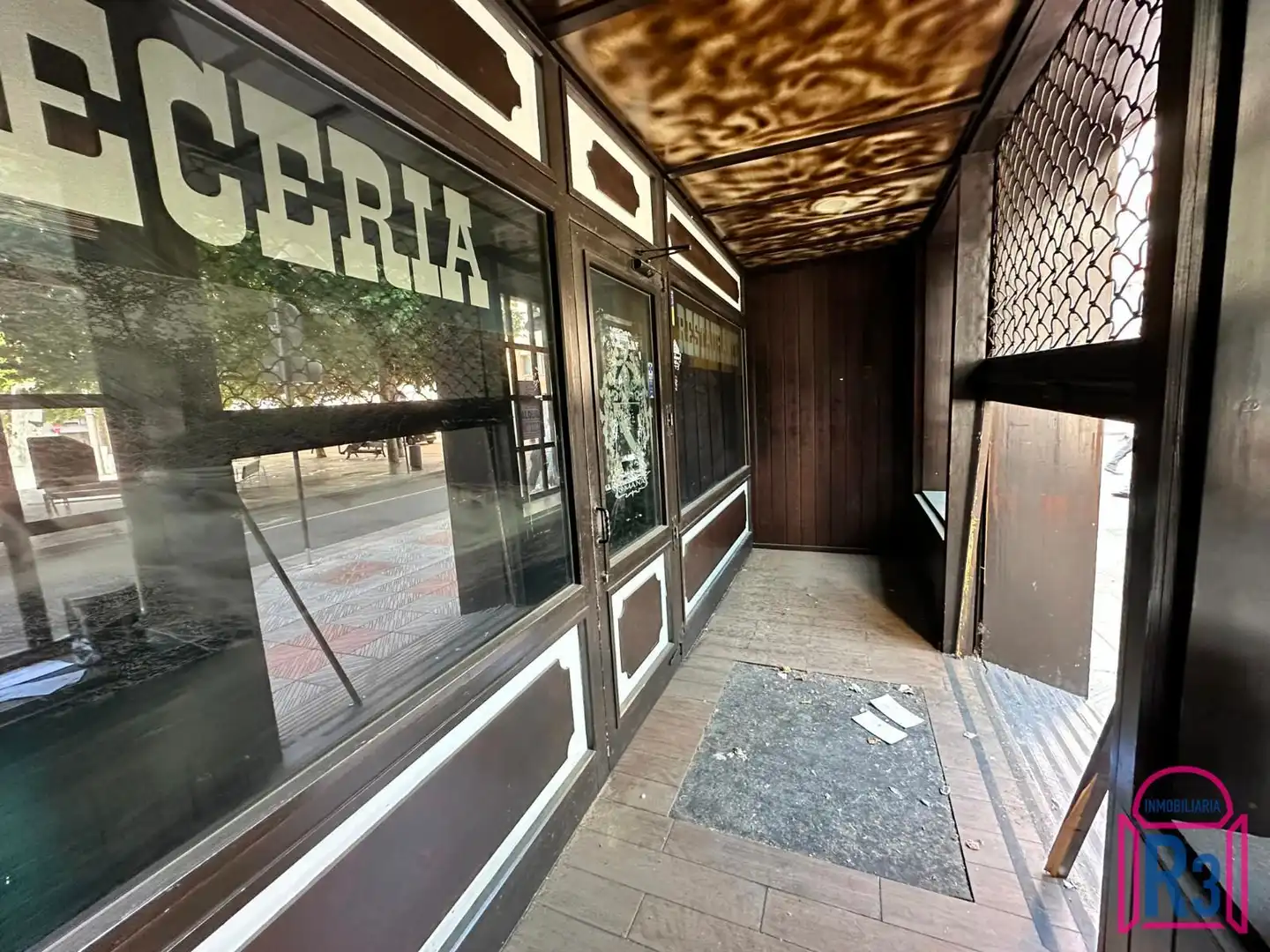 Local comercial en venda a Cortes Leonesas, imagen 4