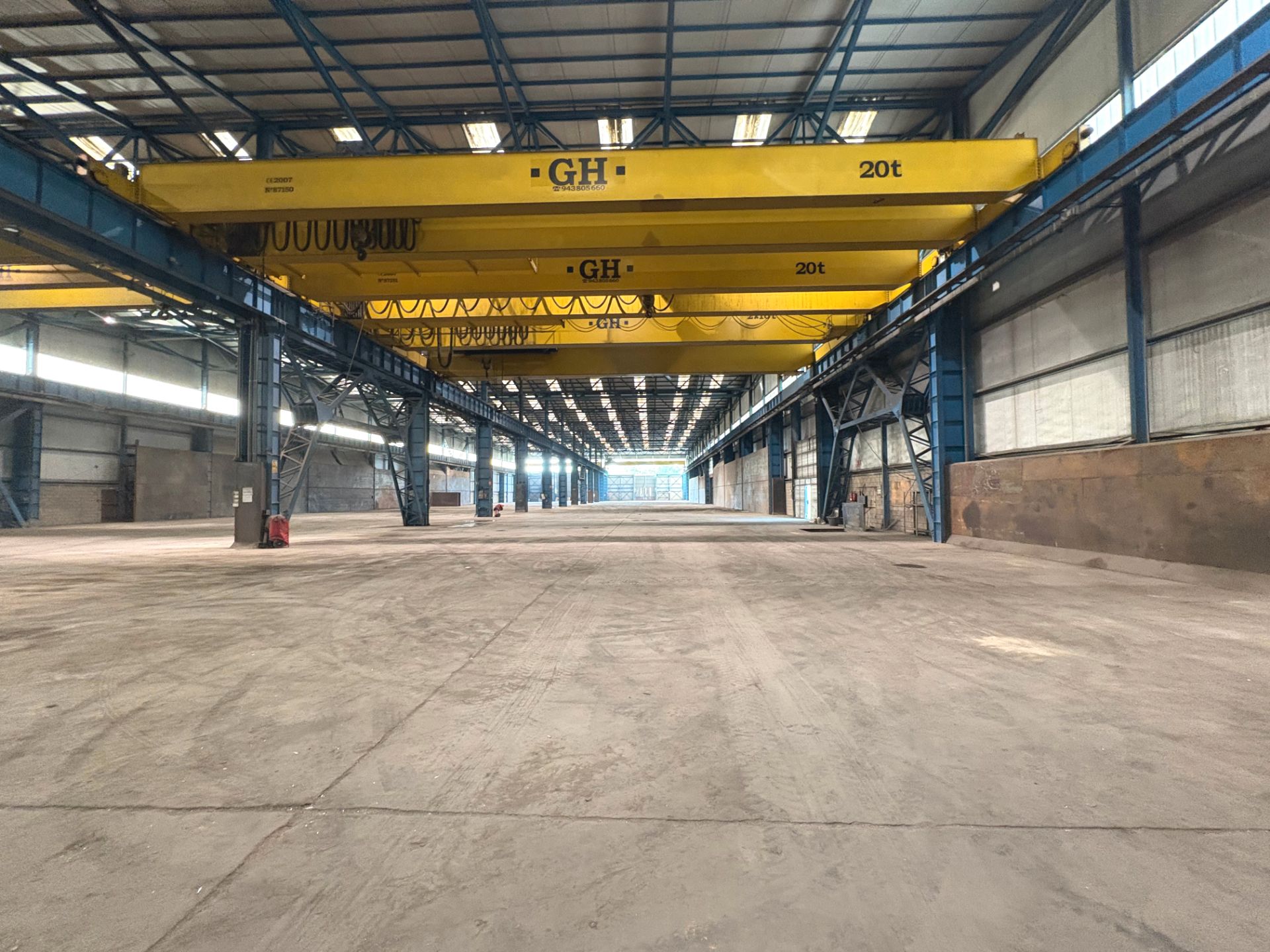 Vista exterior de Nau industrial de lloguer en Parets del Vallès amb Calefacció i Alarma