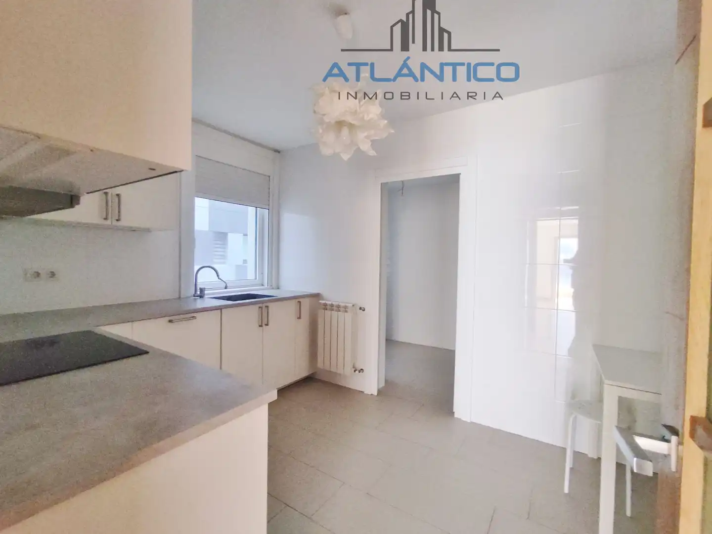 Cocina de Piso en venta en A Coruña Capital  con Calefacción, Trastero y Horno