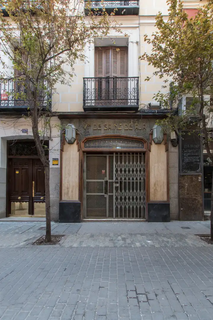 Außenansicht von Erdgeschoss zum Verkauf in Madrid mit Heizung und Möbliert