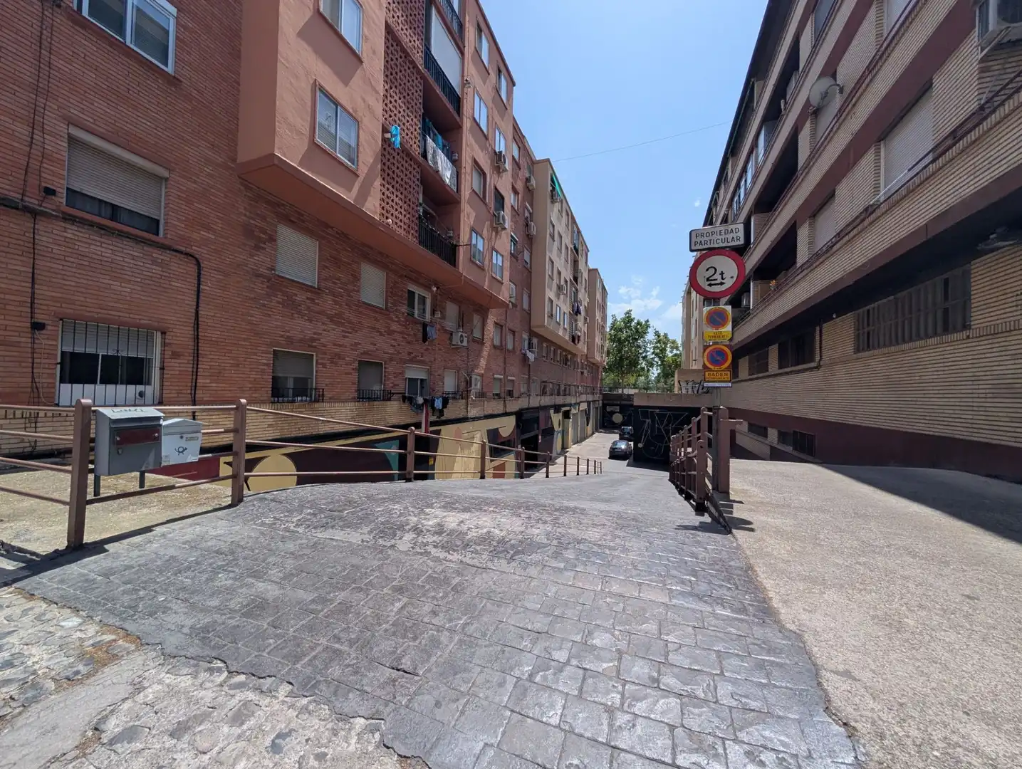 Vista exterior de Garatge en venda en Las Fuentes
