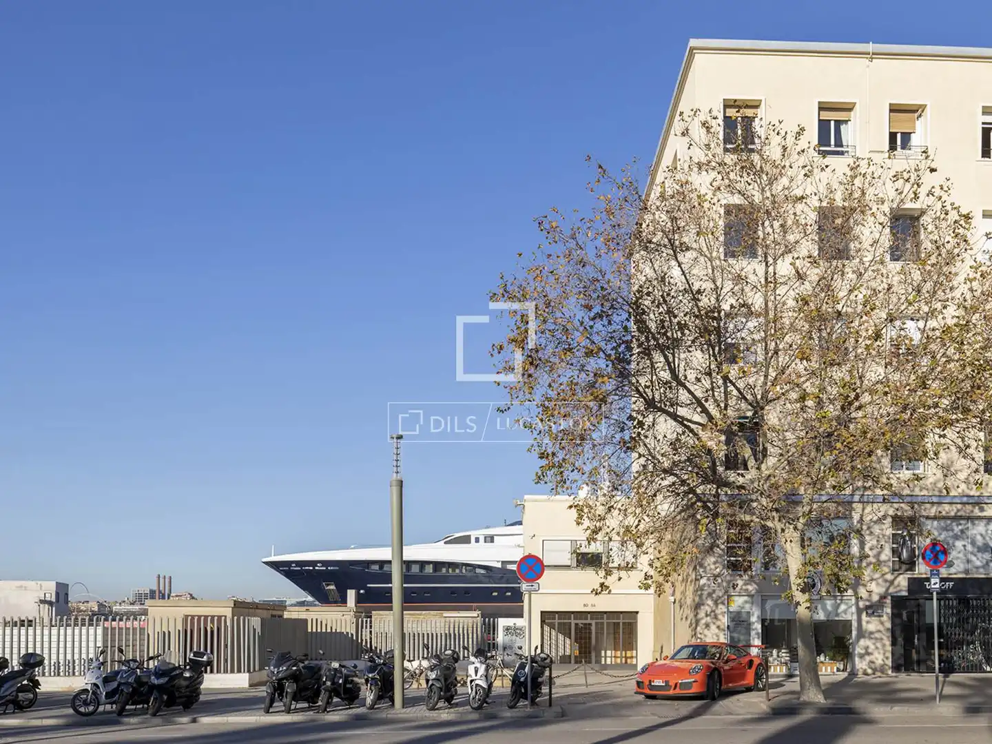Vista exterior de Piso en venta en Barcelona con Aire acondicionado, Calefacción y Trastero