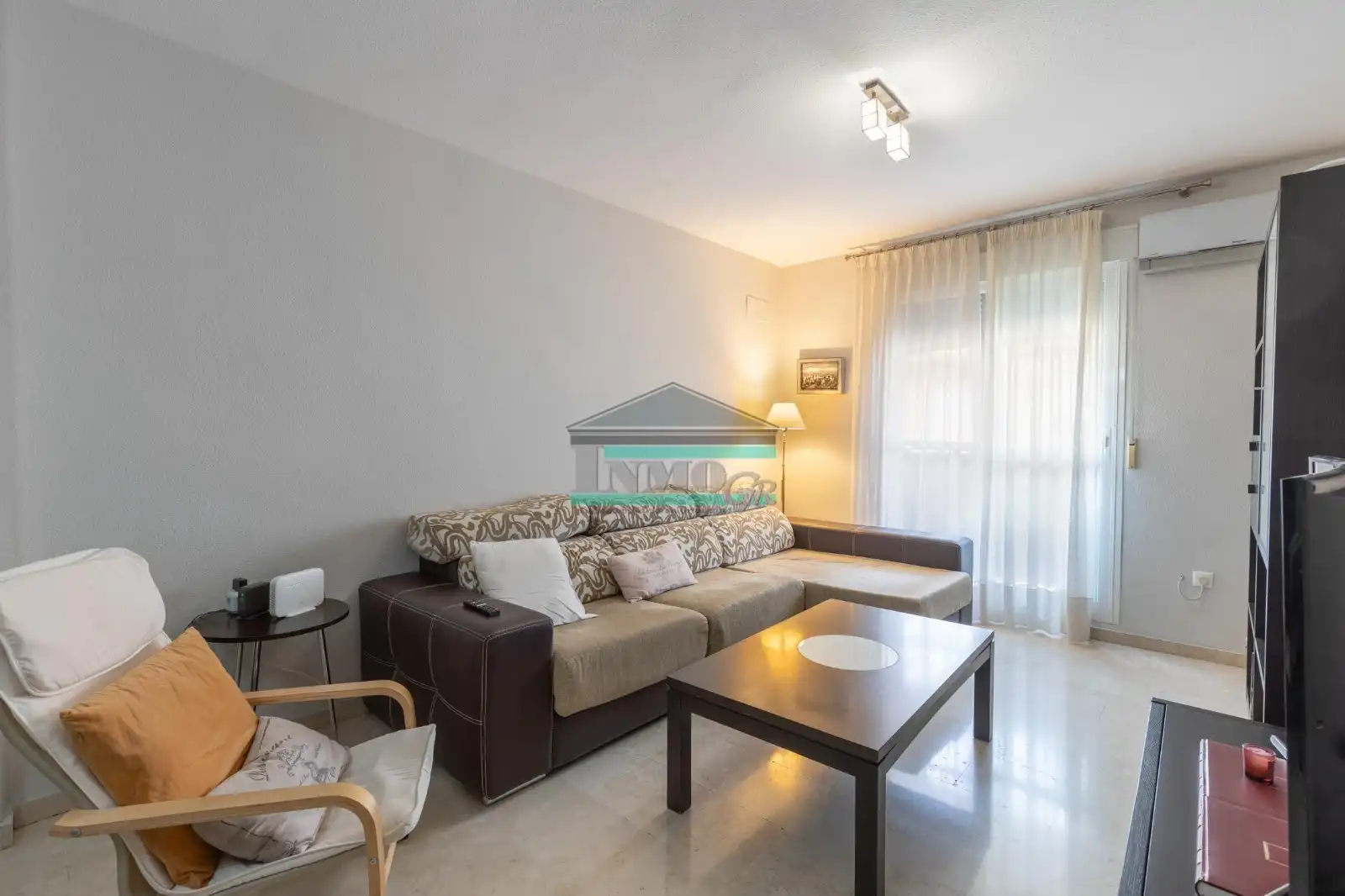Living room of Flat for sale in Armilla  with Air Conditioner, Heating and Storage room