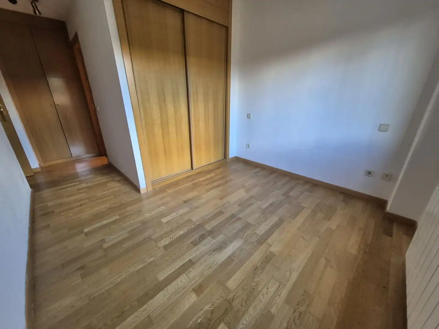 Habitación de Piso en venta en Ávila con Calefacción