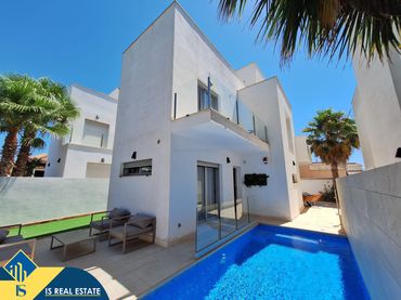 Chalet con piscina en venta en Playa de los Locos