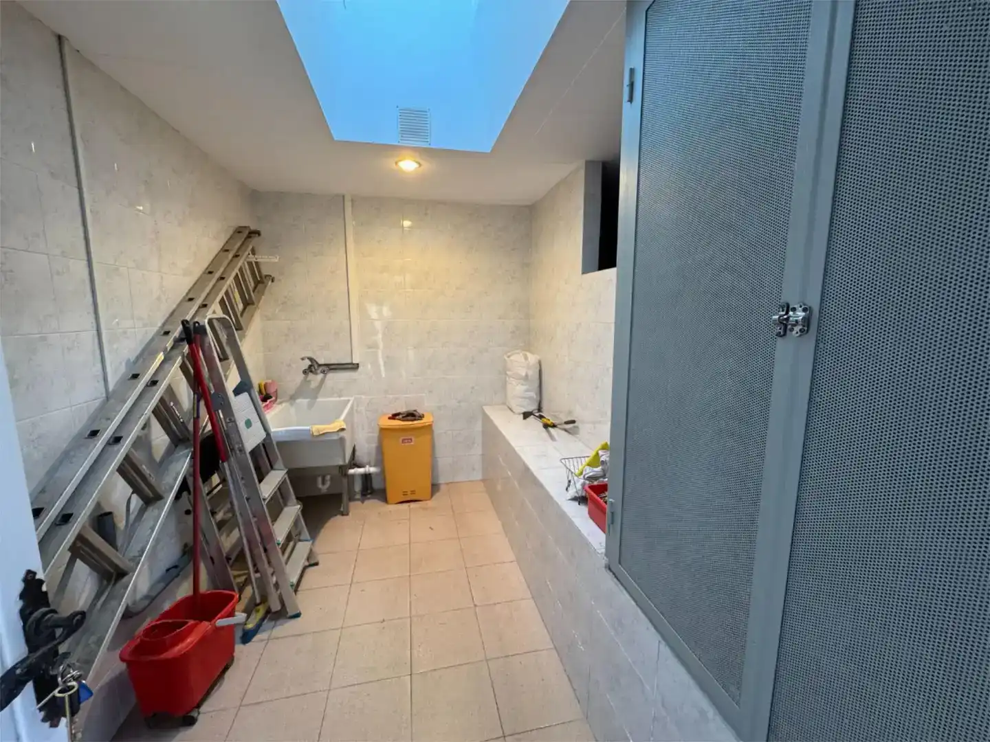 Bathroom of Detached homes for rent in Sabadell