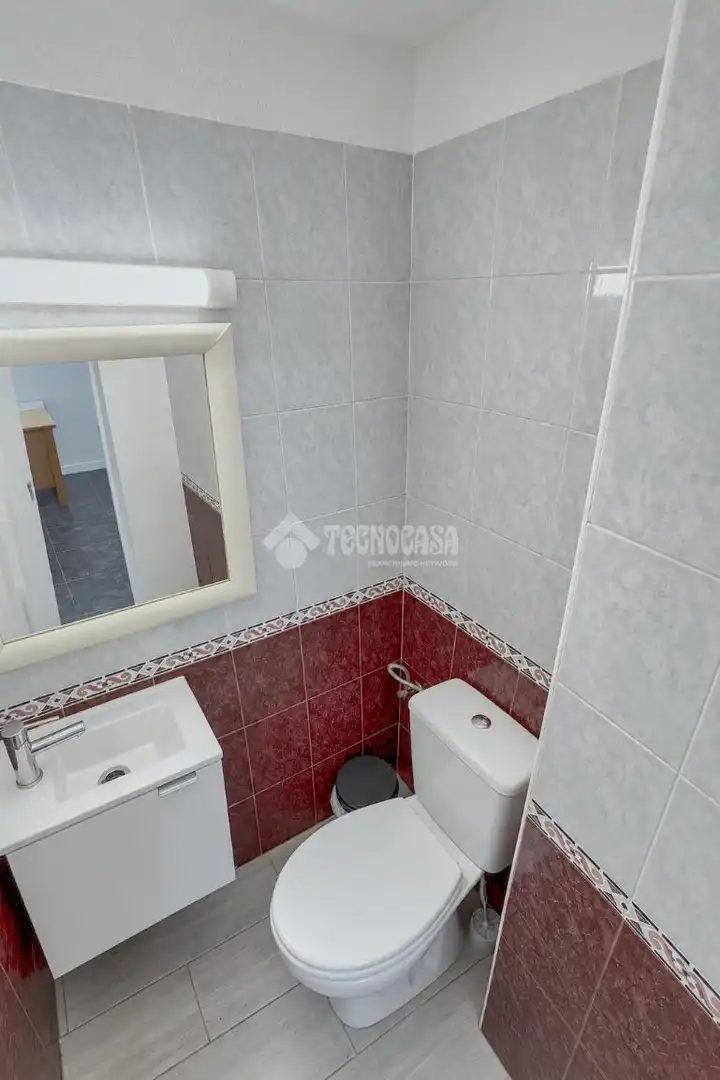 Bathroom of Commercial properties for sale in Los Cristianos