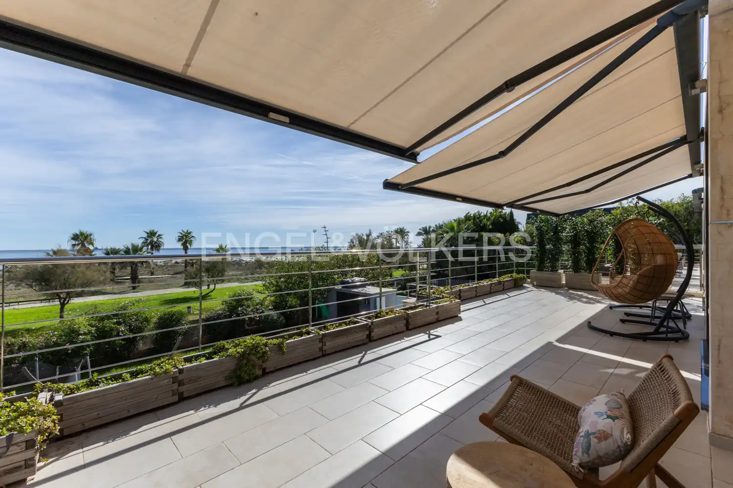 Terrassa de Casa o xalet en venda en Castellón de la Plana / Castelló de la Plana amb Aire condicionat, Calefacció i Jardí privat
