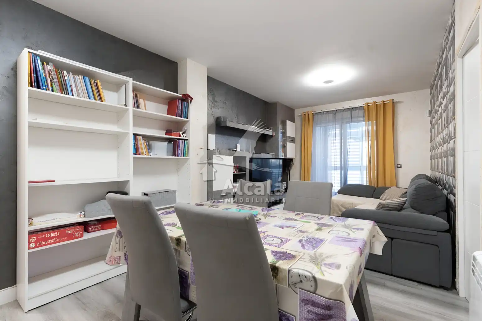Vista exterior de Piso en venta en Azuqueca de Henares con Aire acondicionado, Calefacción y Terraza