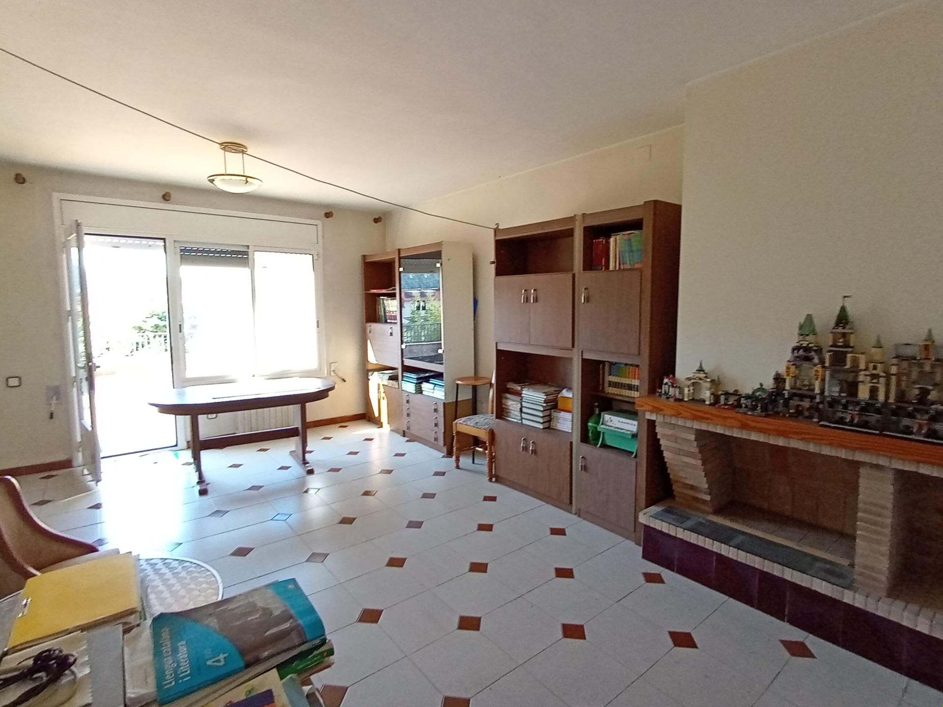 Attic for sale in Poble - Casc Antic