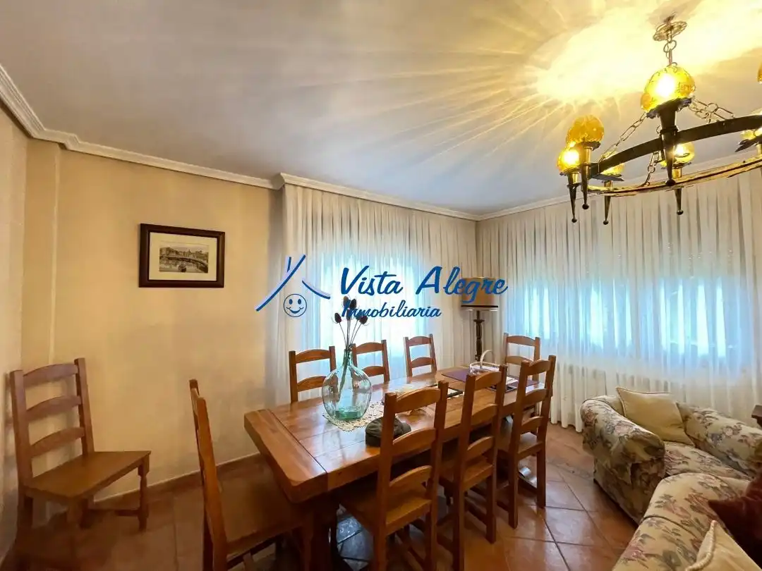 Comedor de Casa o chalet en venta en Cuzcurrita de Río Tirón con Calefacción, Jardín privado y Terraza