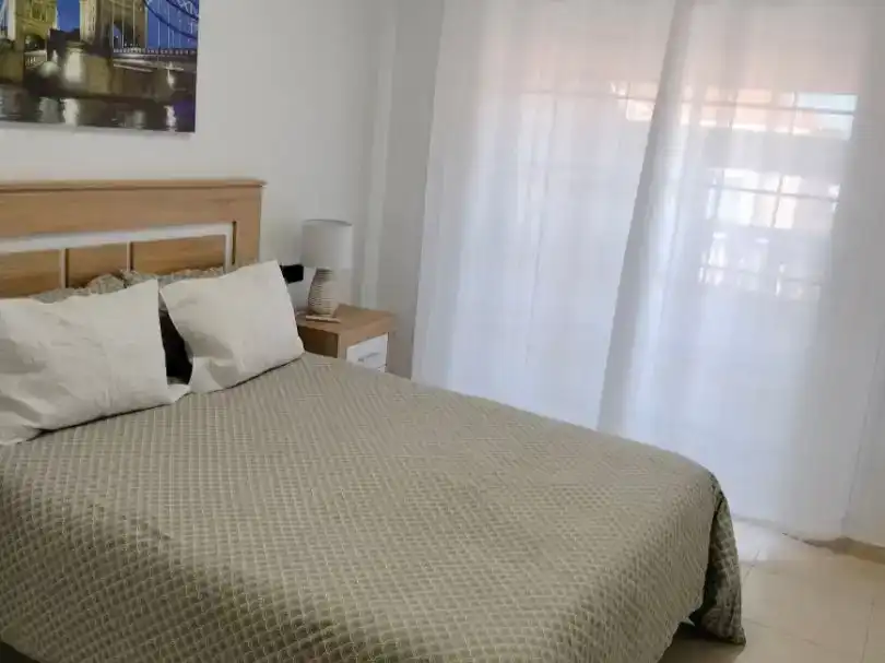 Schlafzimmer von Wohnung zur Miete in Adeje mit Klimaanlage