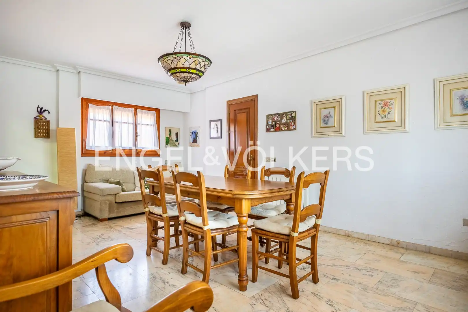 Menjador de Casa o xalet en venda en Sevilla amb Calefacció, Jardí privat i Parquet