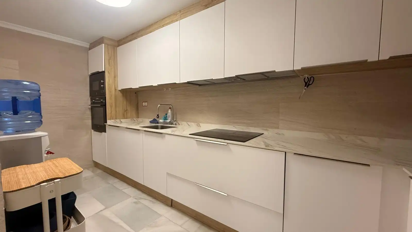 Cuina de Apartament en venda en Fuengirola amb Aire condicionat, Terrassa i Traster