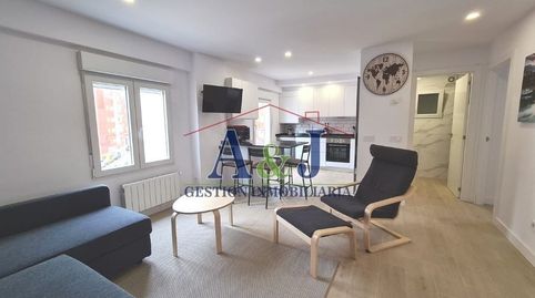 Foto 2 de Piso de alquiler en Calle Trasmiera, Los Castros, Santander