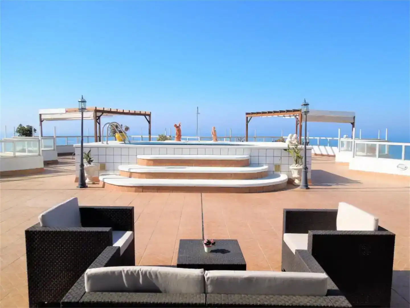 Terrasse von Dachboden zum Verkauf in Torrox mit Klimaanlage und Schwimmbad
