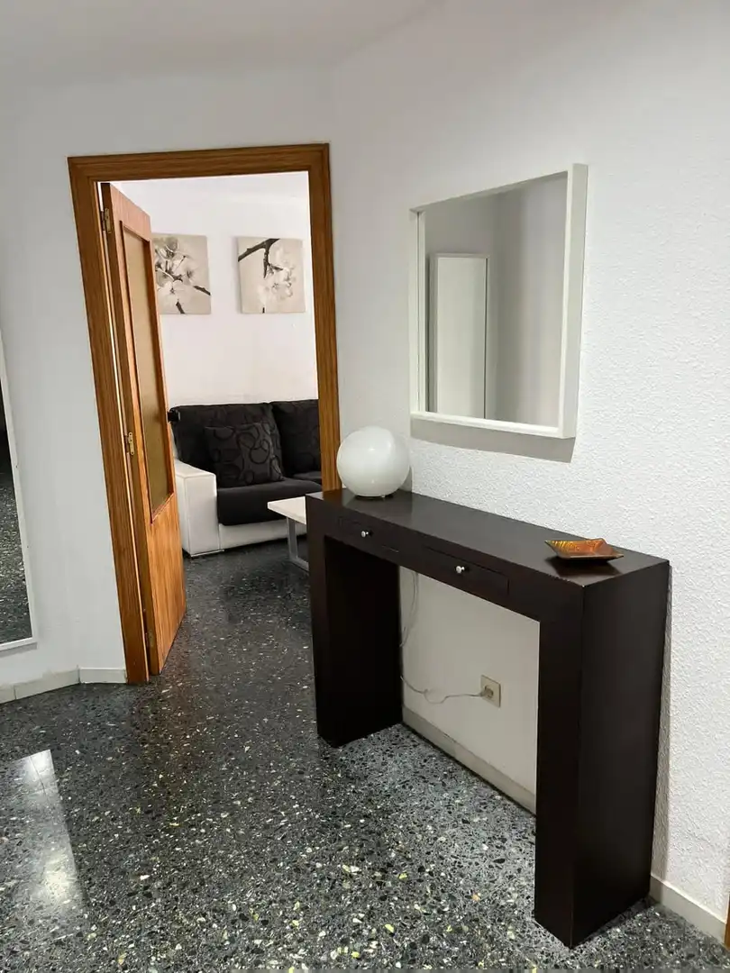 Piso de alquiler en Elche / Elx con Jardín privado, Terraza y Amueblado