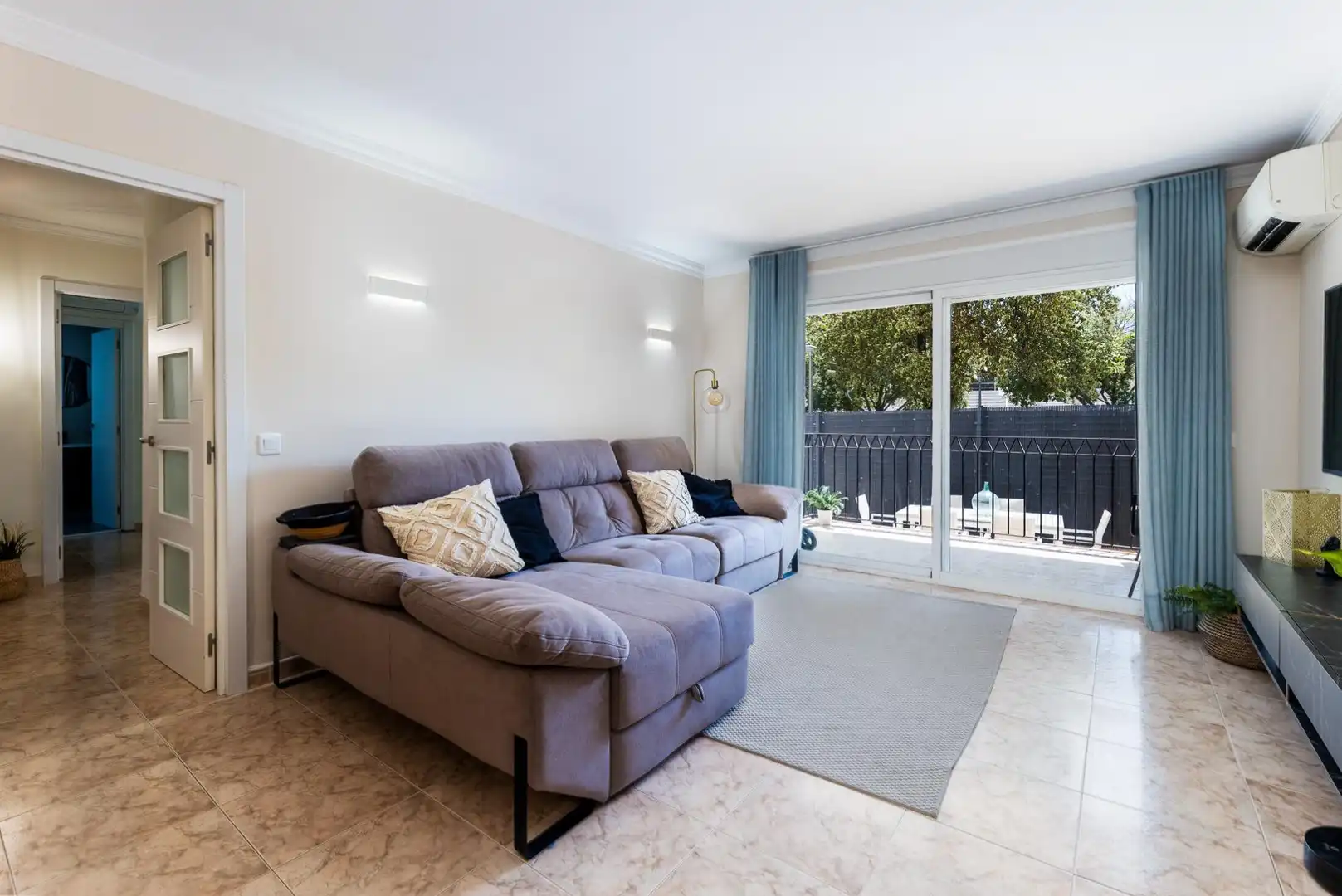 Sala d'estar de Planta baixa en venda en  Palma de Mallorca amb Jardí privat, Terrassa i Traster