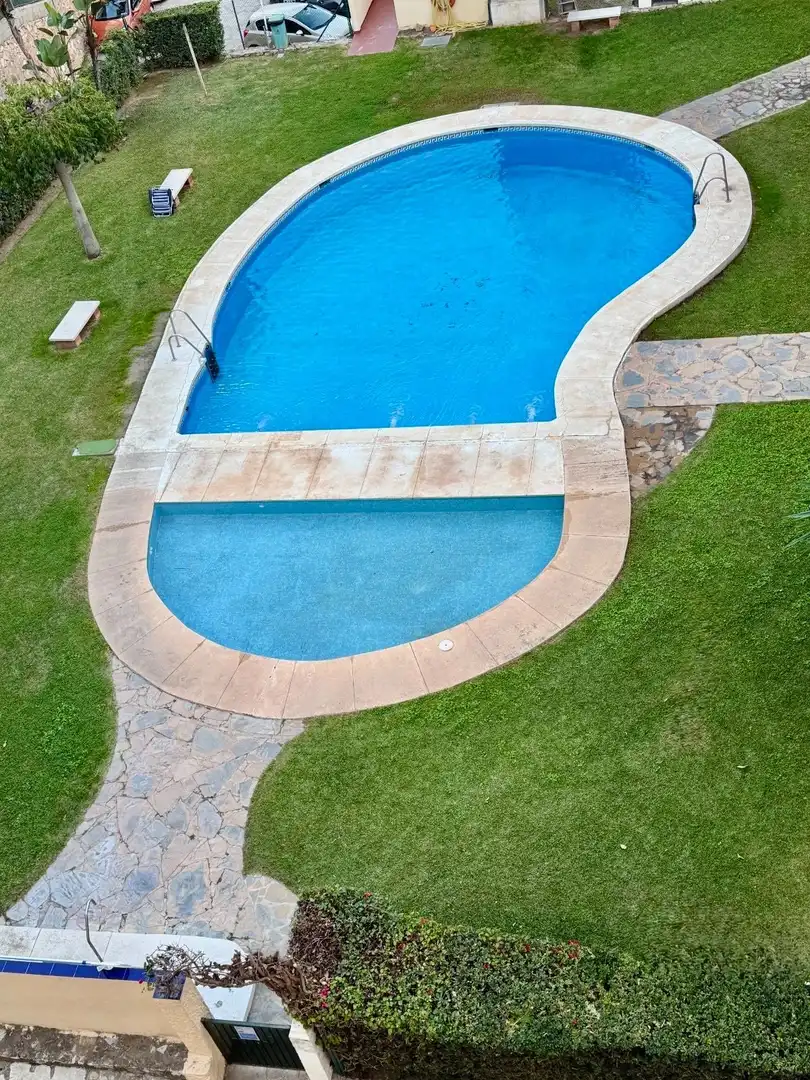 Piscina de Pis en venda en Fuengirola amb Aire condicionat, Calefacció i Piscina comunitària