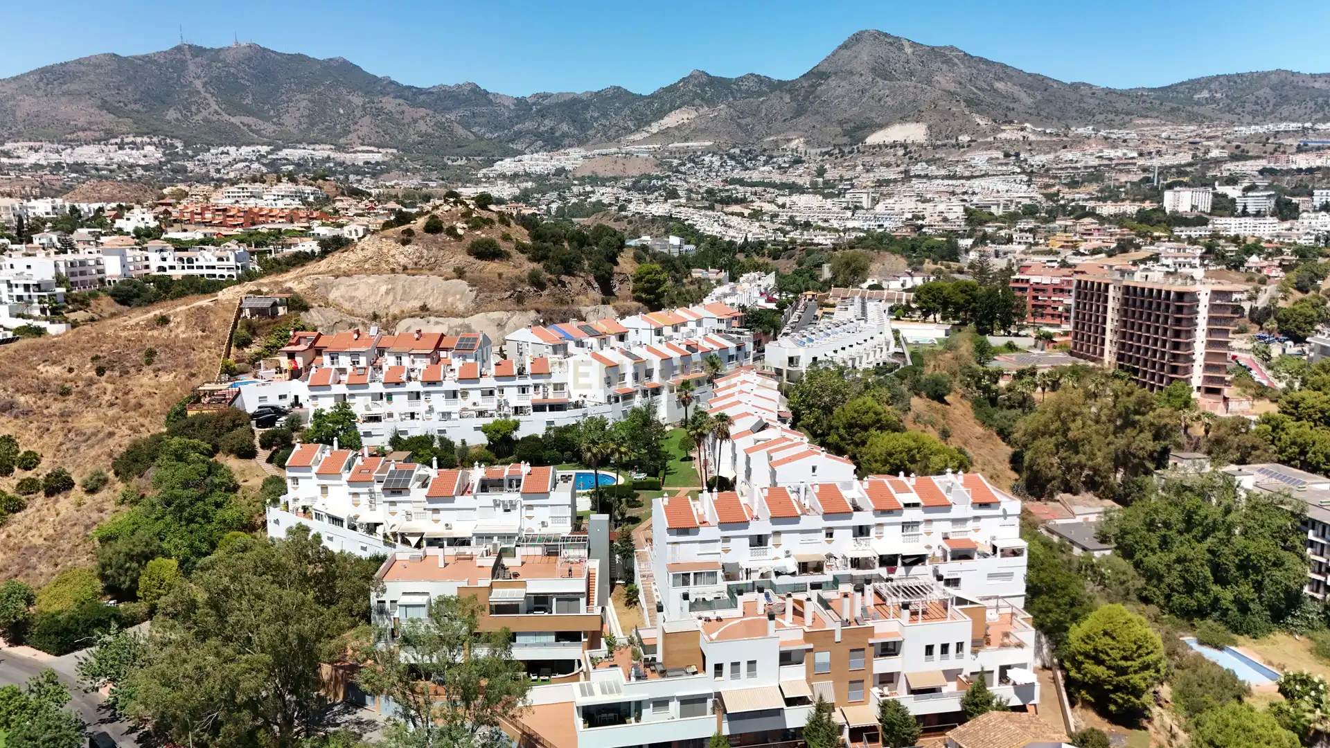 Vista exterior de Casa o chalet en venta en Benalmádena con Aire acondicionado, Jardín privado y Trastero