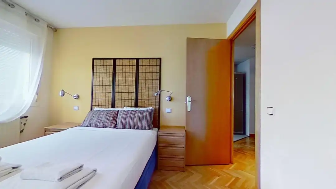 Habitación de Piso de alquiler en Madrid con Aire acondicionado, Calefacción y Horno