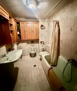 Baño de Piso de alquiler en León Capital  con Calefacción, Parquet y Terraza