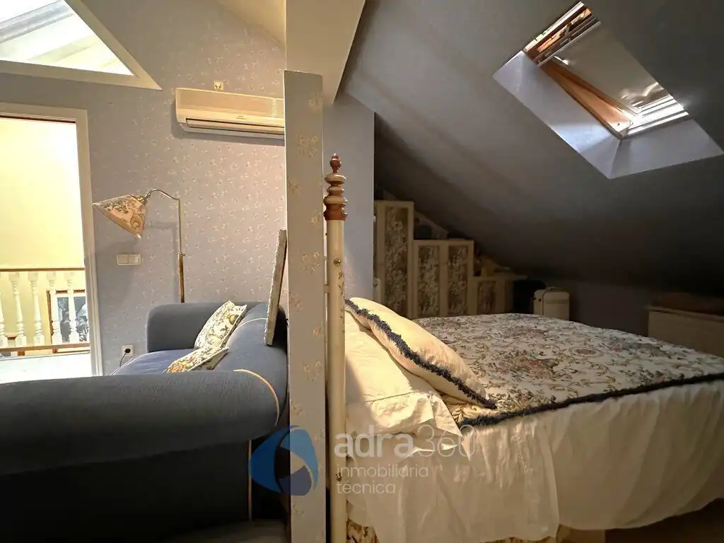 Habitación de Casa o chalet en venta en  Logroño con Aire acondicionado, Calefacción y Jardín privado
