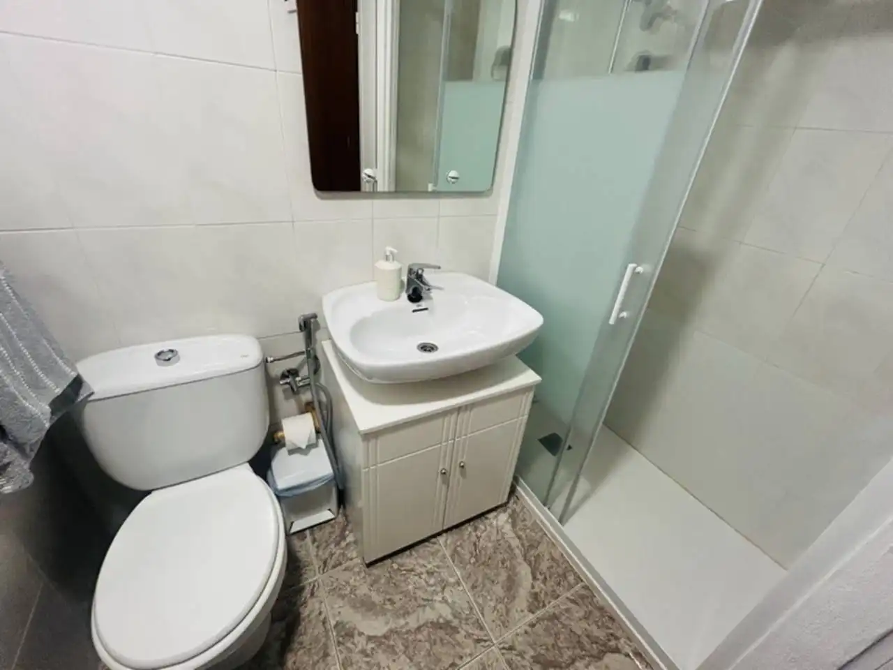 Badezimmer von Wohnungen zum Verkauf in Almuñécar mit Gemeinschaftspool