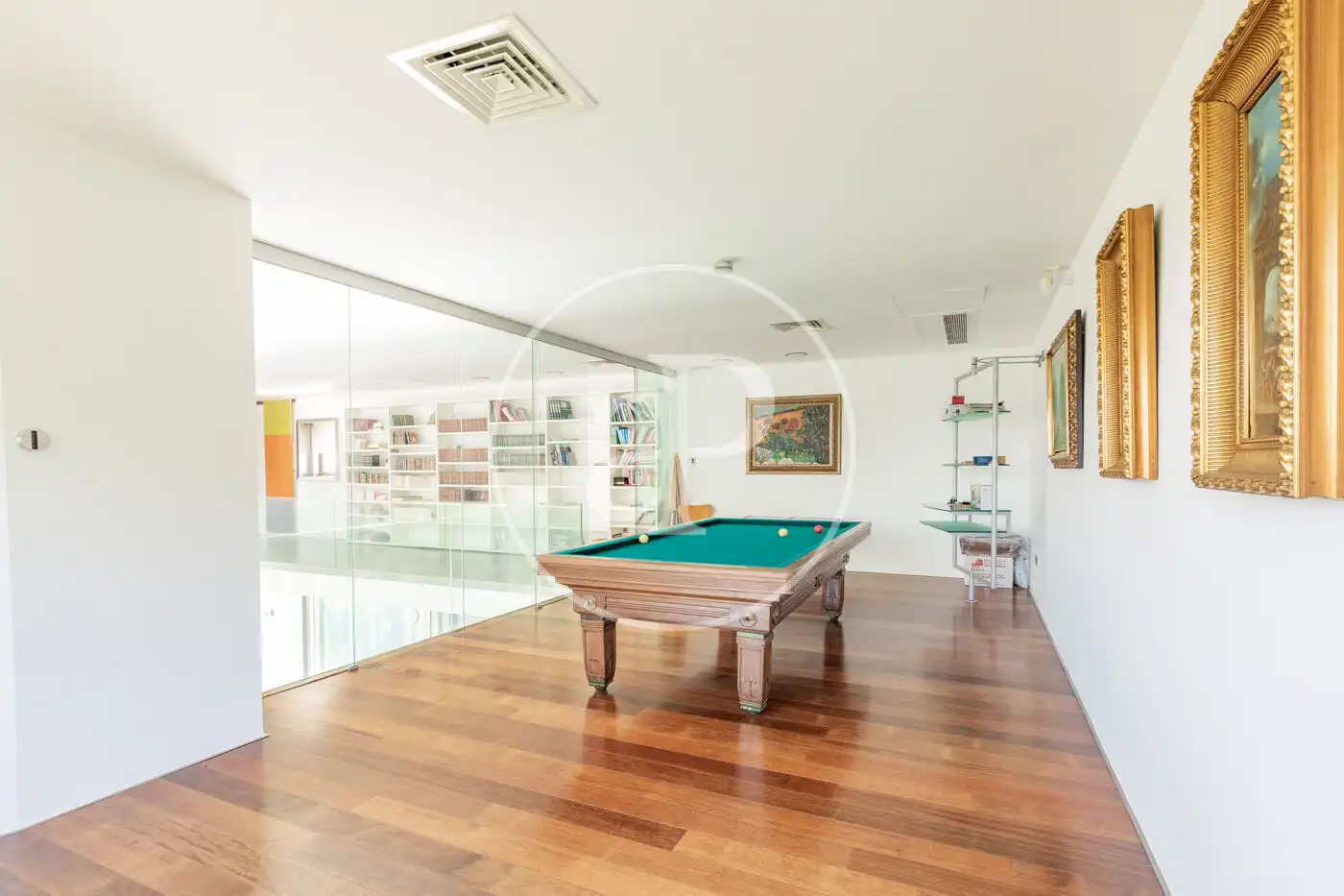 Houses for sale in Madrid  with Air Conditioner, Heating and Private garden