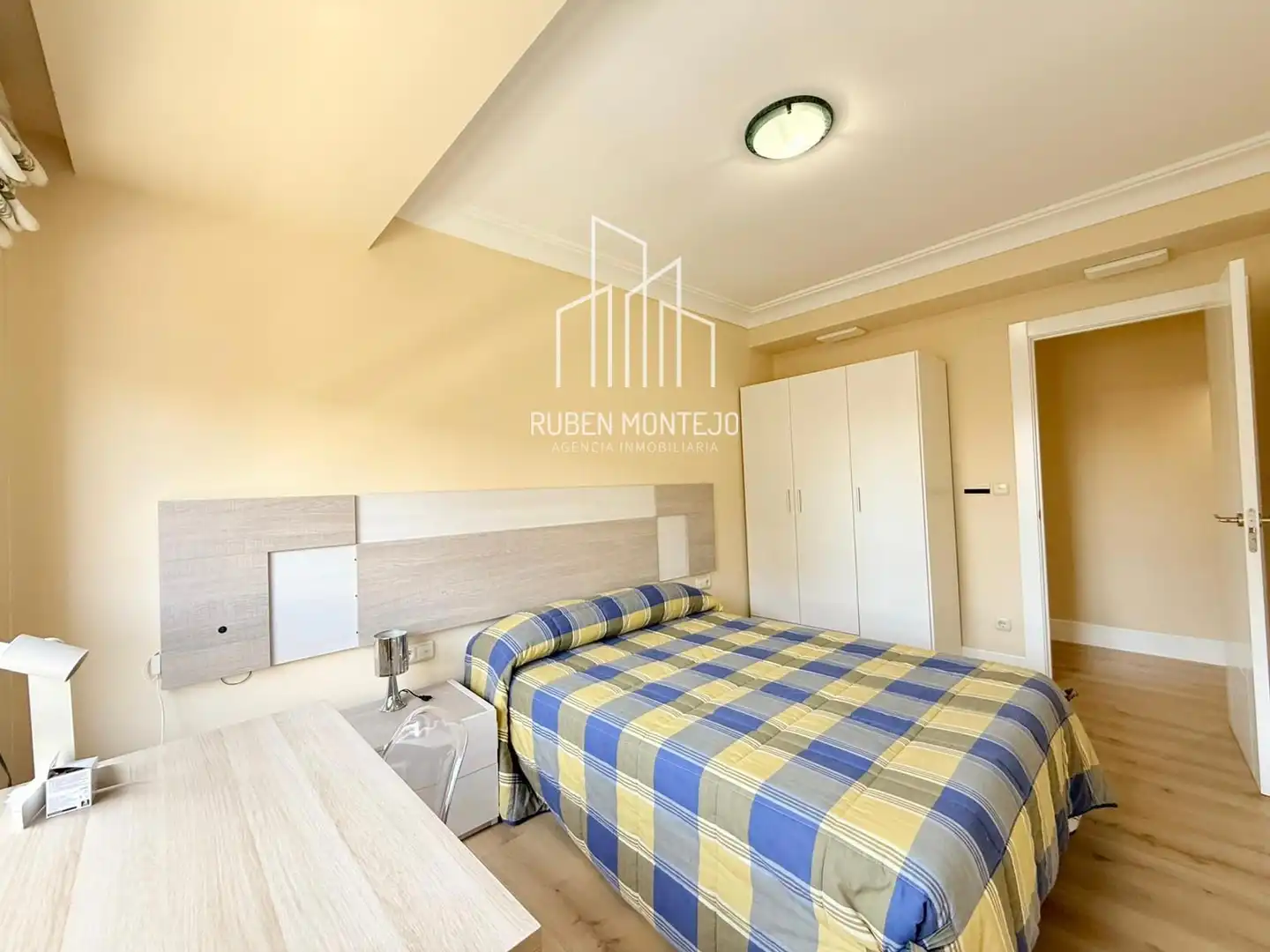 Schlafzimmer von Wohnung zur Miete in Salamanca mit Heizung, Parkett und Terrasse