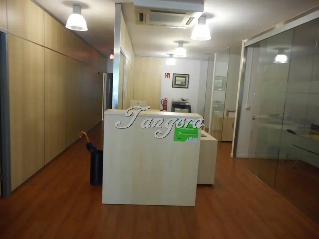 Local de alquiler en Getxo  con Aire acondicionado, Parquet y Alarma