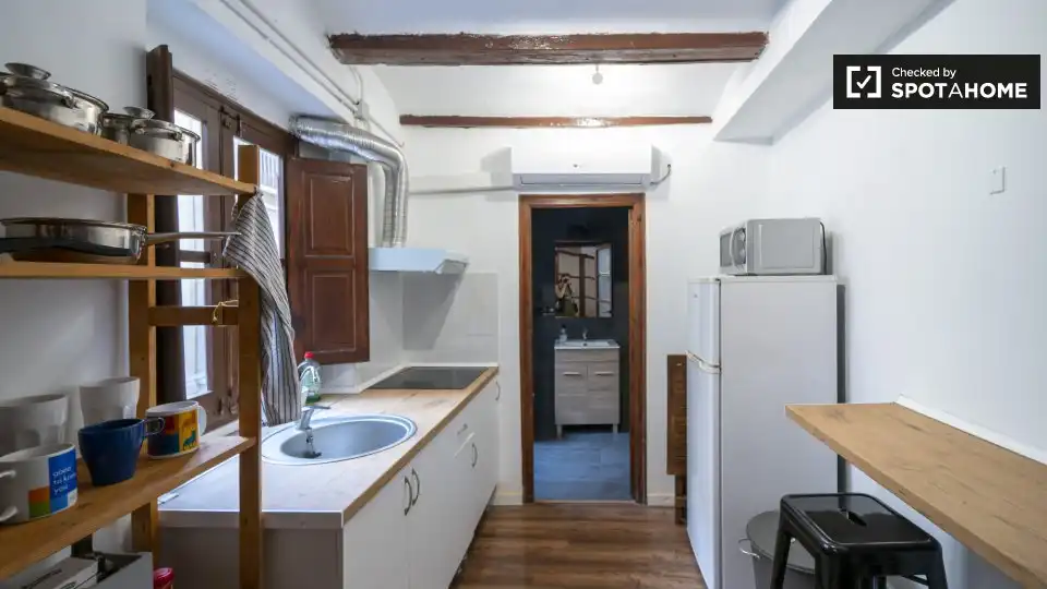 Room in Valencia, Valencia