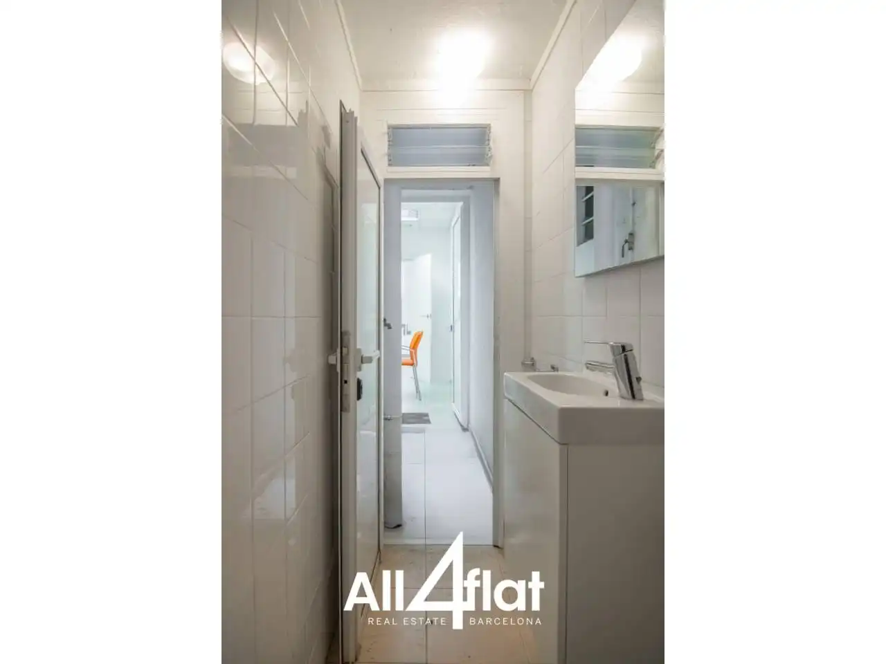 Baño de Local en venta en Barcelona