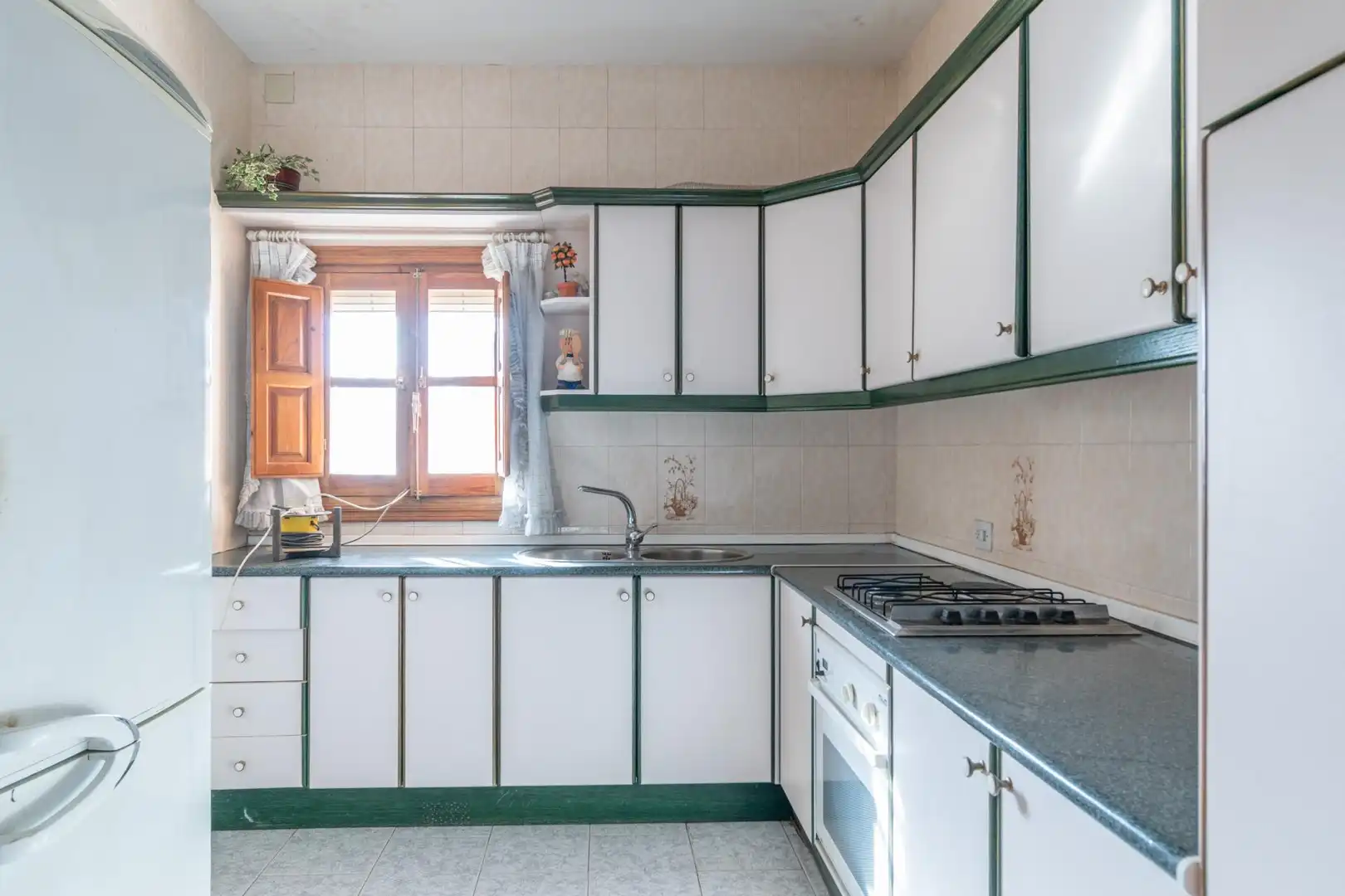 Cocina de Casa o chalet en venta en Vegas del Genil con Calefacción, Jardín privado y Terraza