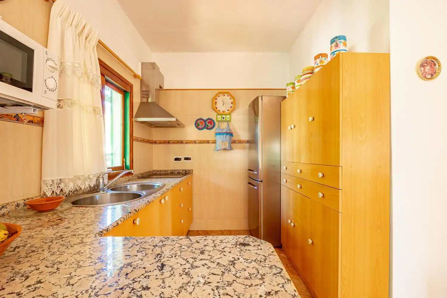Cuina de Casa o xalet en venda en Vega de San Mateo amb Jardí privat i Terrassa