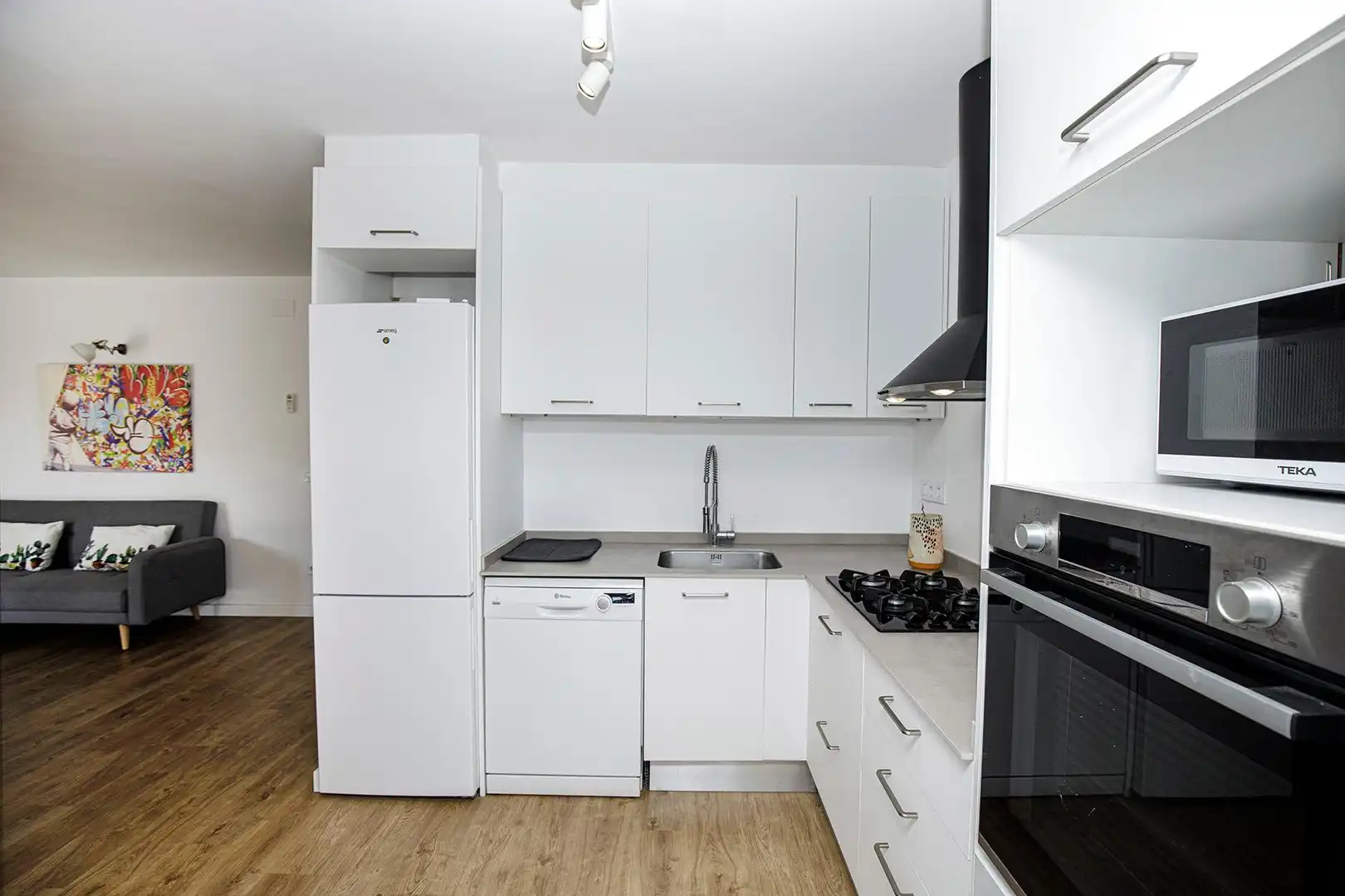Küche von Wohnung zur Miete in Sant Martí de Llémena mit Klimaanlage, Privatgarten und Terrasse