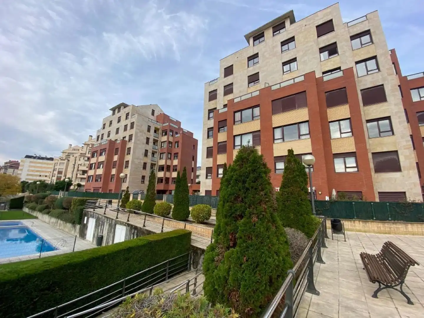 Vista exterior de Piso en venta en Santander con Trastero y Piscina comunitaria