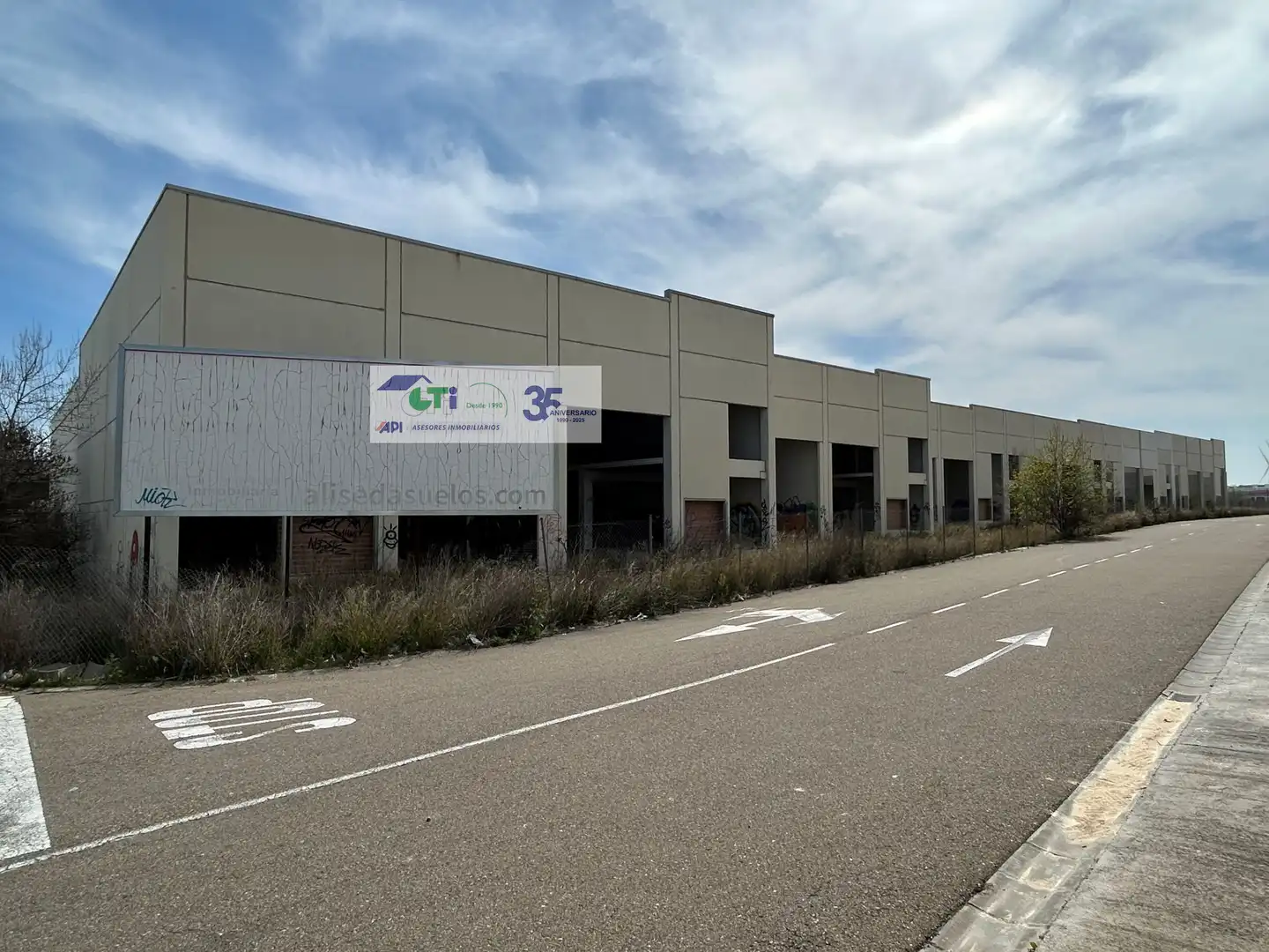 Außenansicht von Residential zum Verkauf in Zaragoza
