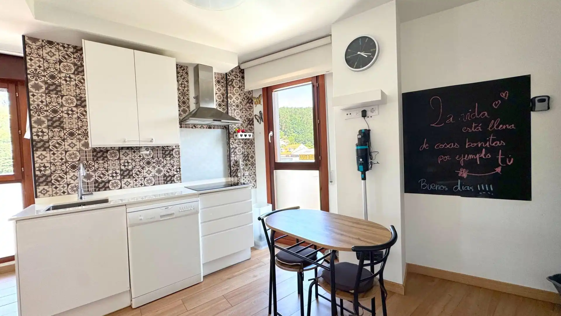 Cocina de Dúplex en venta en Cartes con Calefacción, Trastero y Amueblado