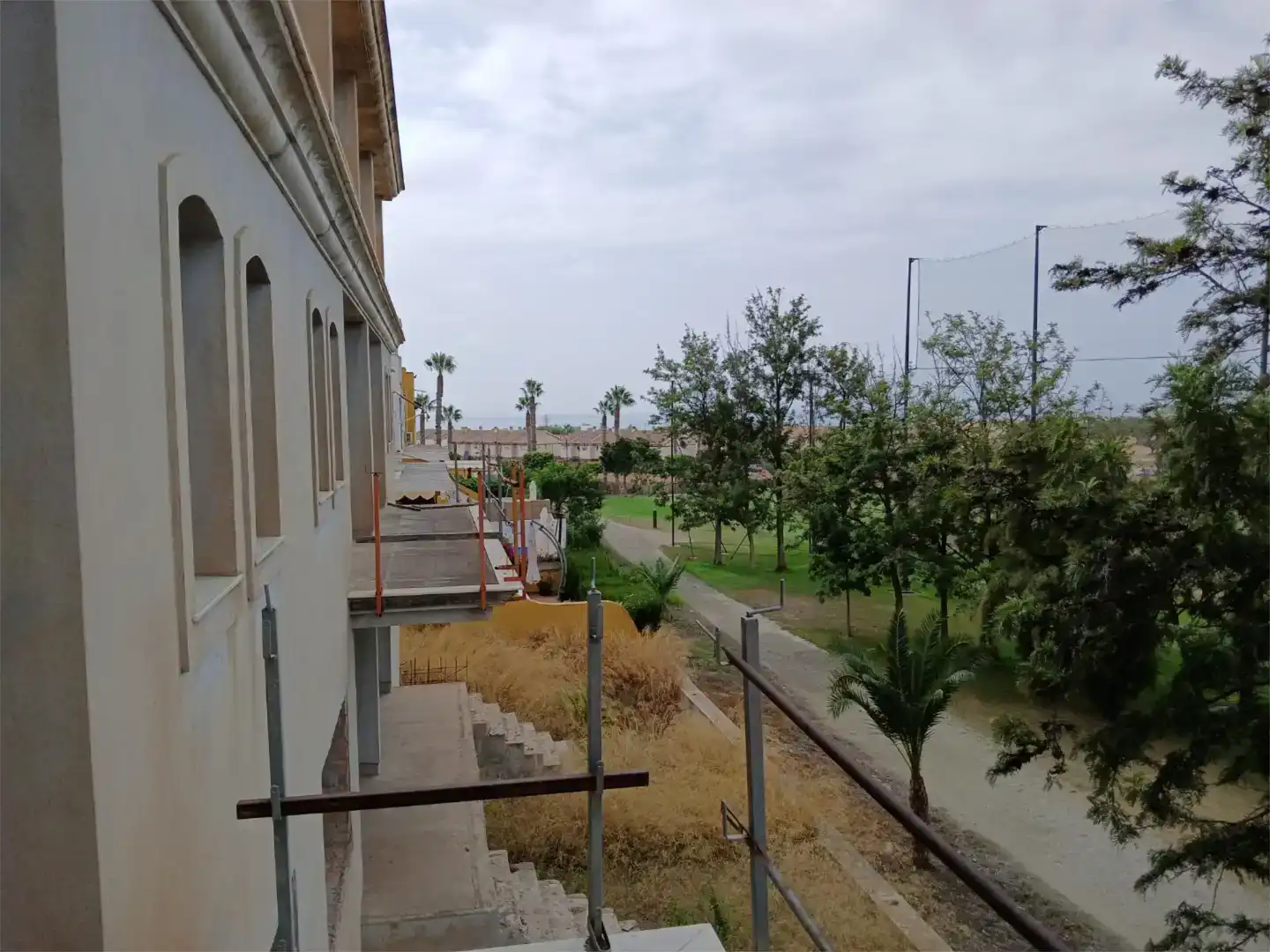 Vista exterior de Casa adosada en venda en Vélez-Málaga