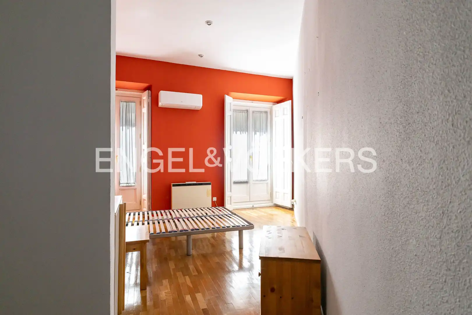 Living room of Flat for sale in Madrid  with Air Conditioner, Heating and Parquet flooring