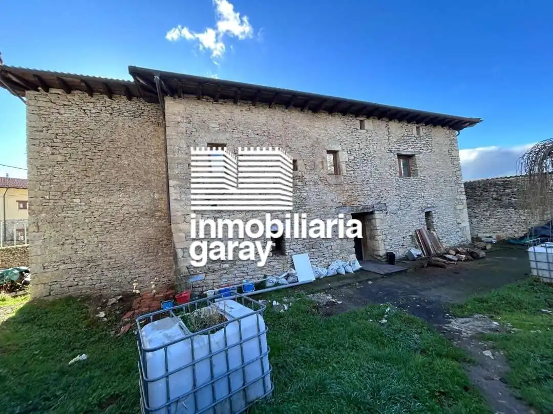 Casa in vendita a Valle de Losa