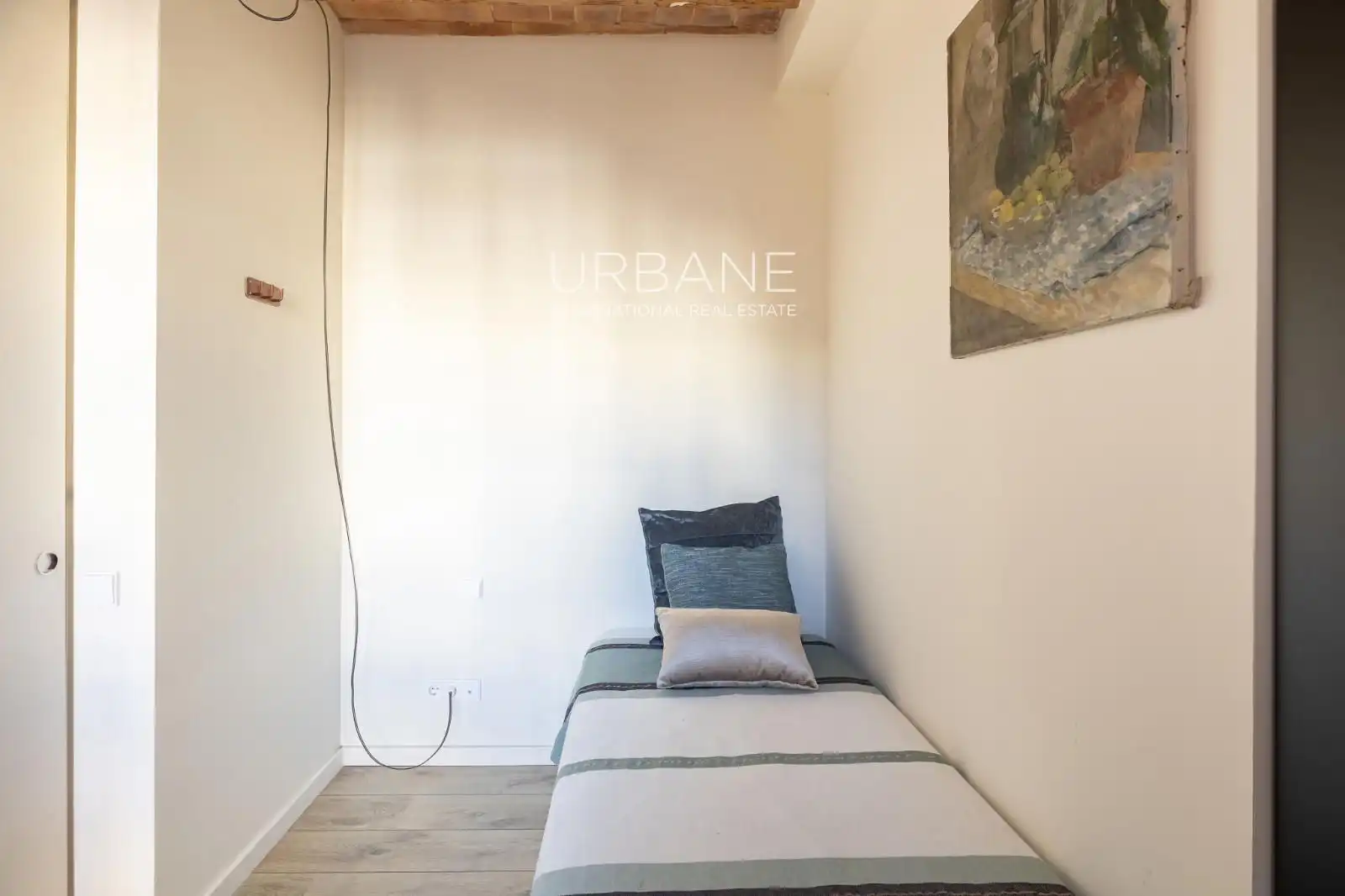 Schlafzimmer von Wohnung zum Verkauf in Barcelona mit Klimaanlage, Heizung und Terrasse