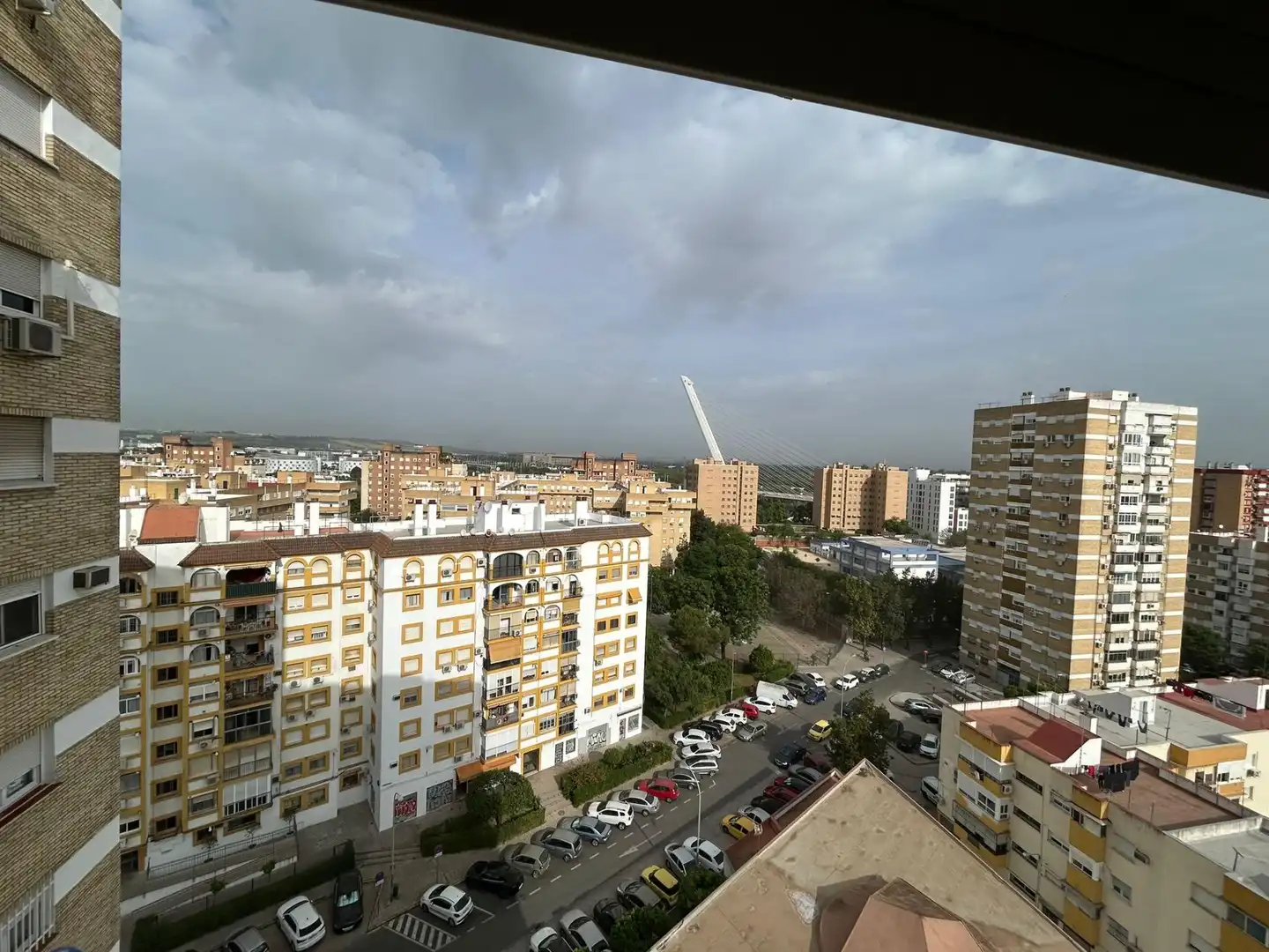 Vista exterior de Piso en venta en  Sevilla Capital con Terraza