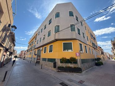 Piso con ascensor en venta en Catral